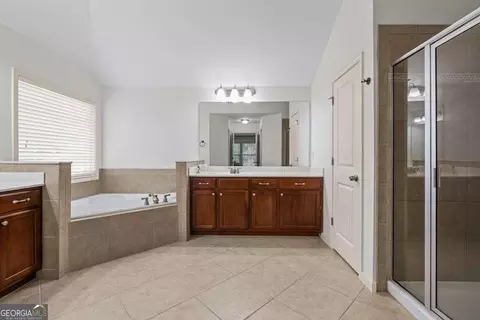 Entry Way - 1689 Centerville Dr, Buford, GA 30518 photo 8 of 9