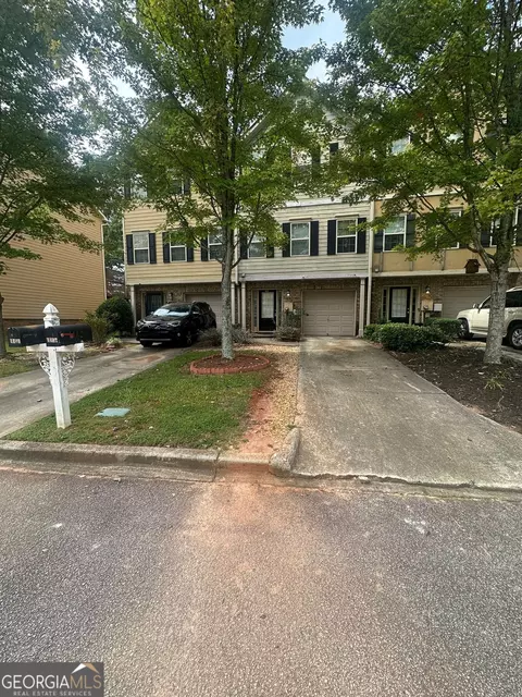 1482 Knights Trl, Stone Mountain, GA 30083