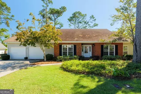 2703 Pebblewood Dr, Valdosta, GA 31602