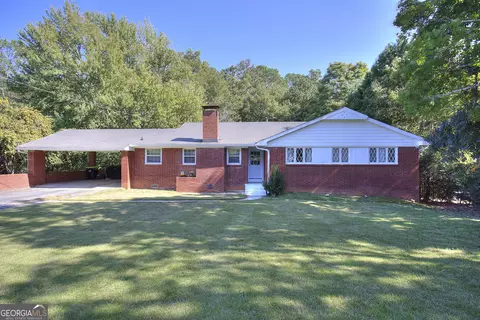 1523 Pineview Ln NW, Conyers, GA 30012