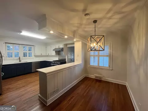 Kitchen - 729 Ridgecrest Rd, Lagrange, GA 30240 photo 7 of 7