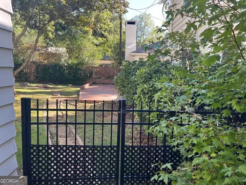 Exterior - 729 Ridgecrest Rd, Lagrange, GA 30240 photo 5 of 10