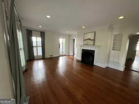 Living - 729 Ridgecrest Rd, Lagrange, GA 30240 photo 3 of 9