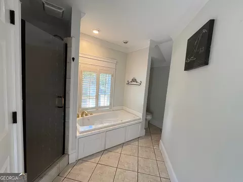 Bath - 729 Ridgecrest Rd, Lagrange, GA 30240 photo 5 of 8