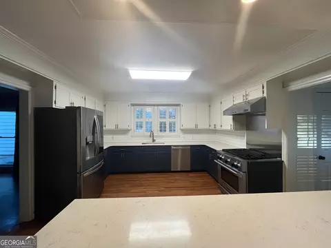 Kitchen - 729 Ridgecrest Rd, Lagrange, GA 30240 photo 1 of 7