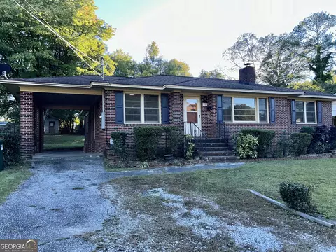 118 Lake Forest Dr, Elberton, GA 30635