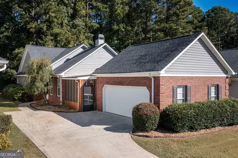 260 Woodgate Cir, Fayetteville, GA 30214
