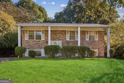 6108 Guilford Ln, College Park, GA 30349