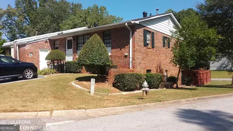 730 Dunaire Way, Jonesboro, GA 30238