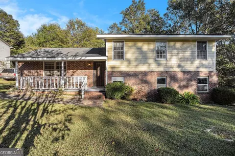 305 Sims St, Barnesville, GA 30204
