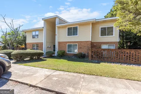 211 D Westcliff Cir, Warner Robins, GA 31093