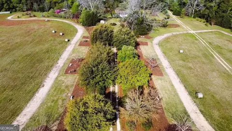 Exterior - 106 Willis Rewis Rd, Collins, GA 30421 photo 3 of 15