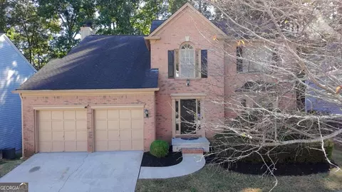 10725 Glenbarr Dr, Duluth, GA 30097