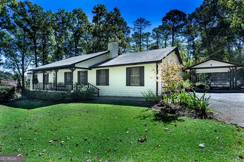 102 Dogwood Ct, Lagrange, GA 30240