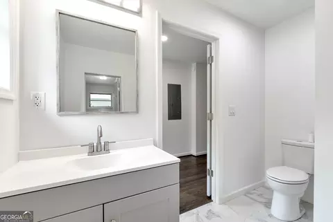 Bath - 2197 Level Grove Rd, Cornelia, GA 30531 photo 3 of 5