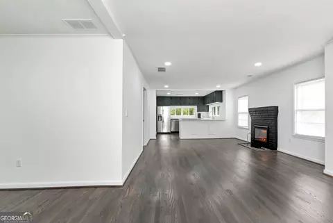 Living - 2197 Level Grove Rd, Cornelia, GA 30531 photo 2 of 10