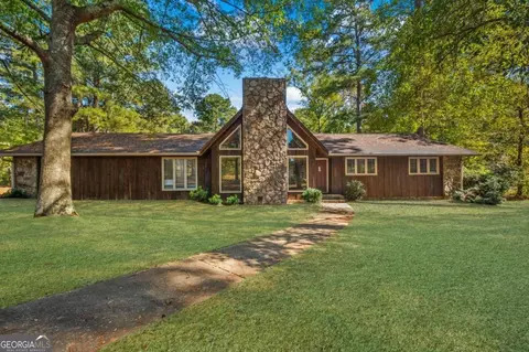 7090 Hobgood Rd, Fairburn, GA 30213
