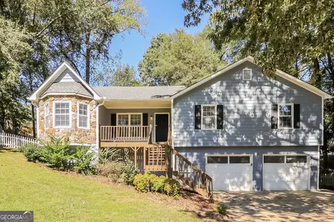 155 Castleair Ct NE, Kennesaw, GA 30144