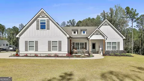 69 Al Roberts Rd, Senoia, GA 30276