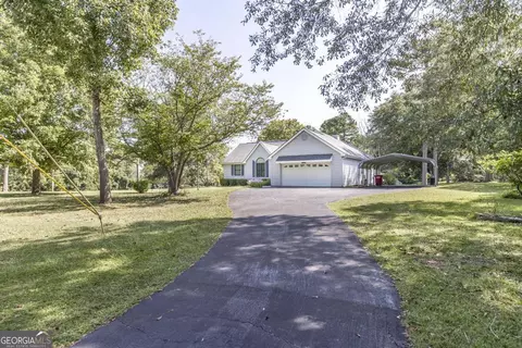 51 Girl Scout Rd, Lizella, GA 31052