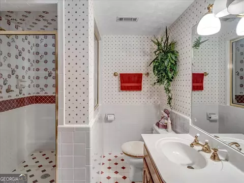 Bath - 655 Mcdonough Rd, Hampton, GA 30228 photo 9 of 9