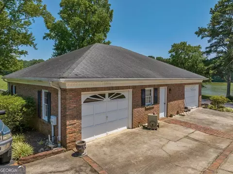 Exterior - 655 Mcdonough Rd, Hampton, GA 30228 photo 30 of 37