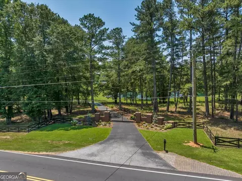 Exterior - 655 Mcdonough Rd, Hampton, GA 30228 photo 18 of 37