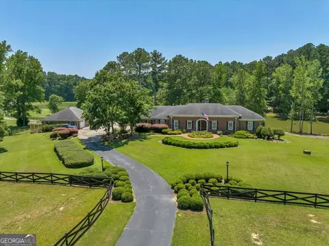 Exterior - 655 Mcdonough Rd, Hampton, GA 30228 photo 28 of 37