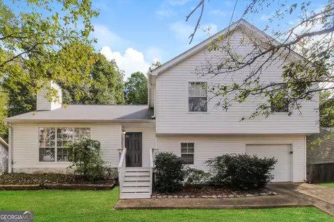 696 Fair Harbor Dr, Lithonia, GA 30058