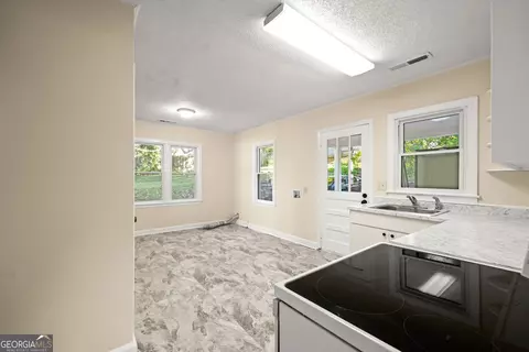 63 Park St, Toccoa, GA 30577 photo 9