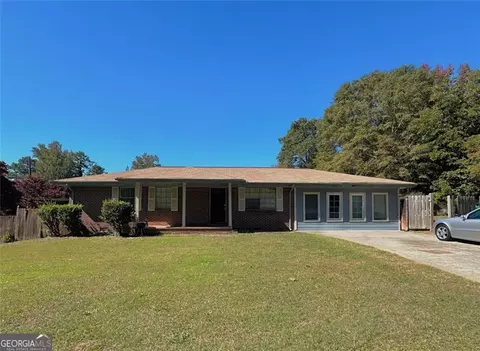 734 Dixon Rd, Jonesboro, GA 30238