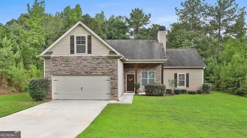 277 Hickory Hills Dr, Newnan, GA 30263