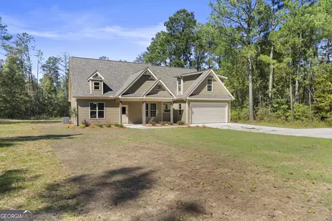 3 Club Forest Dr, Tennille, GA 31089