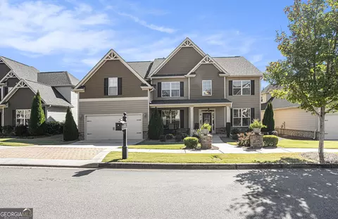 672 Mallard Cv, Loganville, GA 30052