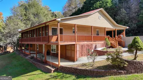 1105 Henson Dr, Hiawassee, GA 30546