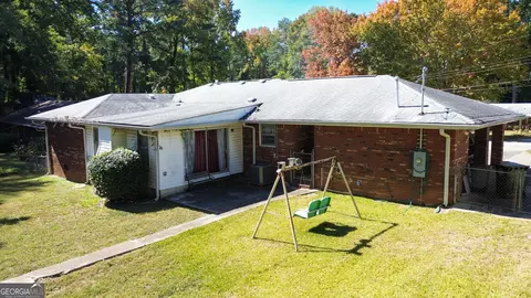 1487 Hammack Dr, Morrow, GA 30260 photo 4