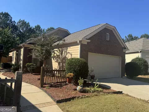 245 River Meadow Dr, Lagrange, GA 30241 photo 2