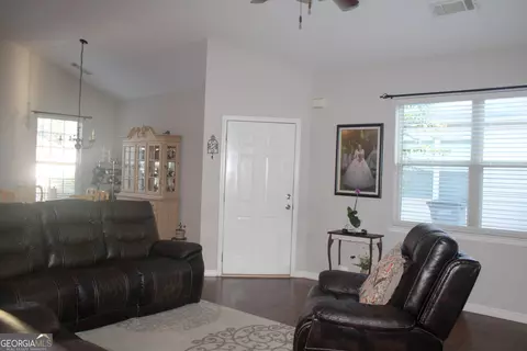 245 River Meadow Dr, Lagrange, GA 30241 photo 9