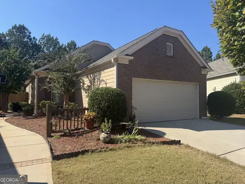 245 River Meadow Dr, Lagrange, GA 30241