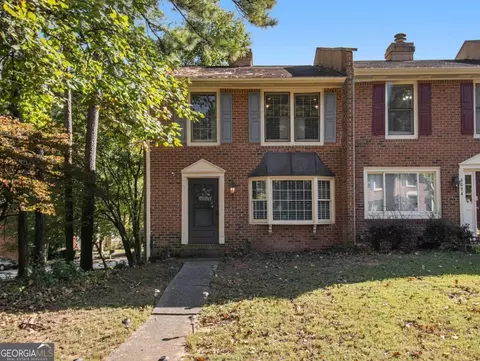 6092 Queen Anne Ct, Norcross, GA 30093