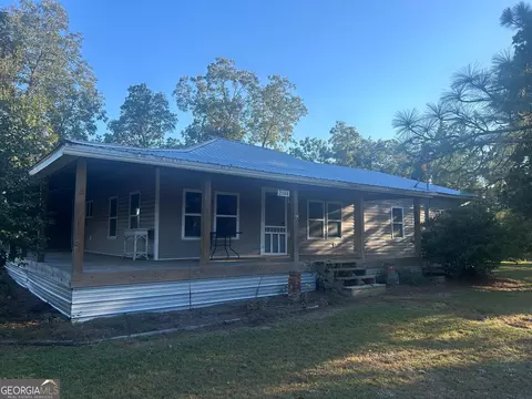 2144 Chester Hwy, Eastman, GA 31023