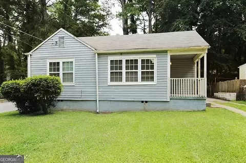 2902 Palm Dr, East Point, GA 30344