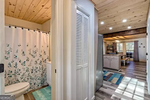 Entry Way - 252 Thunderhead Ln, Dillard, GA 30537 photo 1 of 5