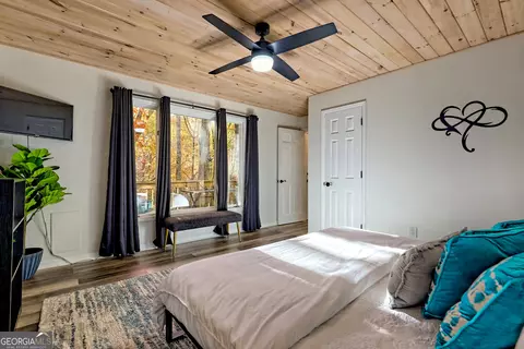Bedroom - 252 Thunderhead Ln, Dillard, GA 30537 photo 3 of 14