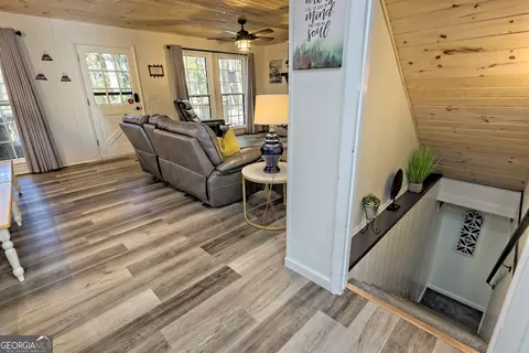 Entry Way - 252 Thunderhead Ln, Dillard, GA 30537 photo 5 of 5