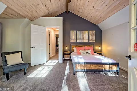 Bedroom - 252 Thunderhead Ln, Dillard, GA 30537 photo 10 of 14