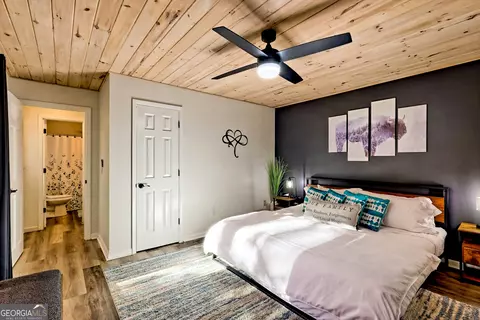 Bedroom - 252 Thunderhead Ln, Dillard, GA 30537 photo 2 of 14