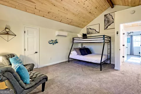 Bedroom - 252 Thunderhead Ln, Dillard, GA 30537 photo 6 of 14