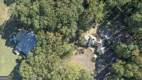 526 Chandelle Ln, Williamson, GA 30292