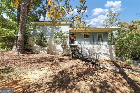 797 Tall Deer Dr, Fairburn, GA 30213